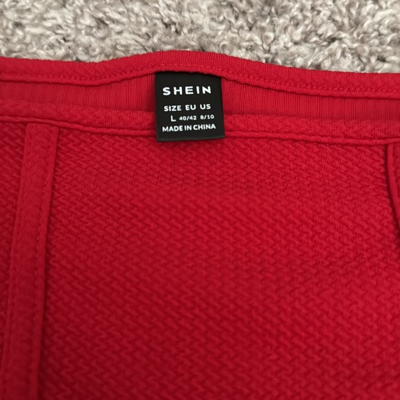 NWOT Bundle of three crop tops - Picture 6 of 16